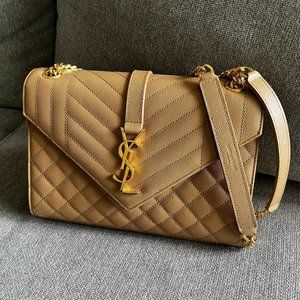 Saint Laurent - Envelope Medium Leather Shoulder Bag